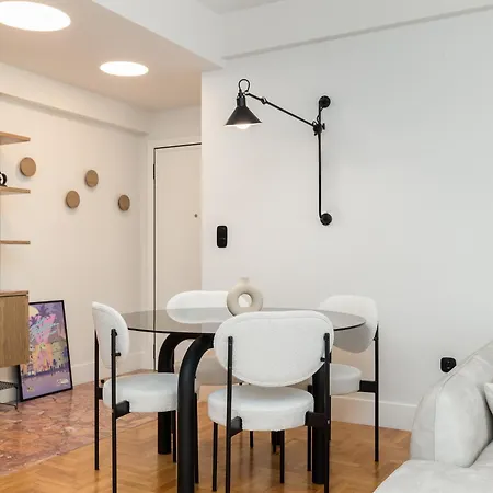 Dolly By Halu!, With Private Parking Apartment *