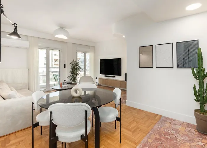 Dolly By Halu! Family In The Center Thessaloniki